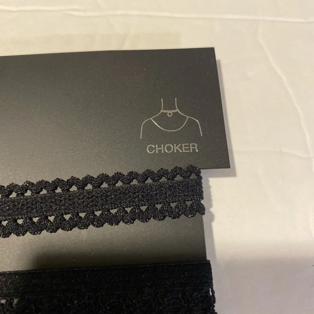 Womens 5 Lace Choker necklace